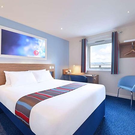 Travelodge London Finchley Номер фото