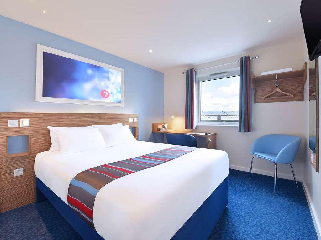 Travelodge London Finchley Номер фото
